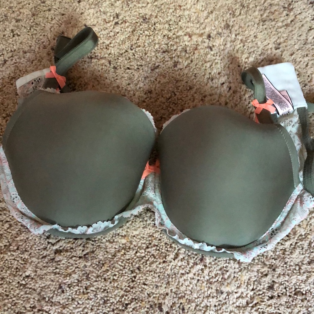 Victoria’s Secret bra
